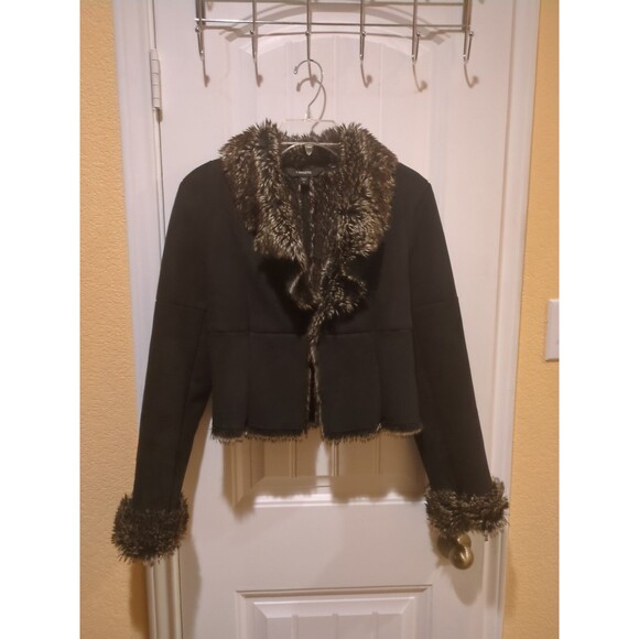 Express Black Faux Fur Collared Fully Lined Faux Suede Jacket - Size 4 - Picture 4 of 16